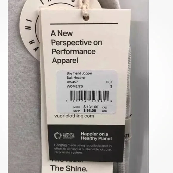 Vuori performance boyfriend jogger in Salt Heather - Picture 7 of 7